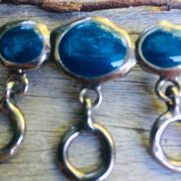 Blue gem brooche! 🔵 - Picture 2 of 4